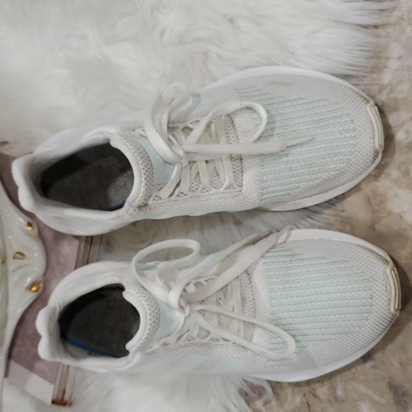 Adidas swift  woman's sneakers size 8.5 - Picture 11 of 13
